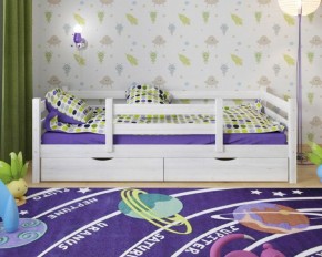 Детская кровать из массива березы Соня-5 (Белый/Лак) в Ханты-Мансийске - hanty-mansiysk.ok-mebel.com | фото 1