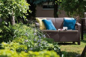 Диван пластиковый Корфу (Corfu love seat) коричневый - серо-бежевый* в Ханты-Мансийске - hanty-mansiysk.ok-mebel.com | фото 4